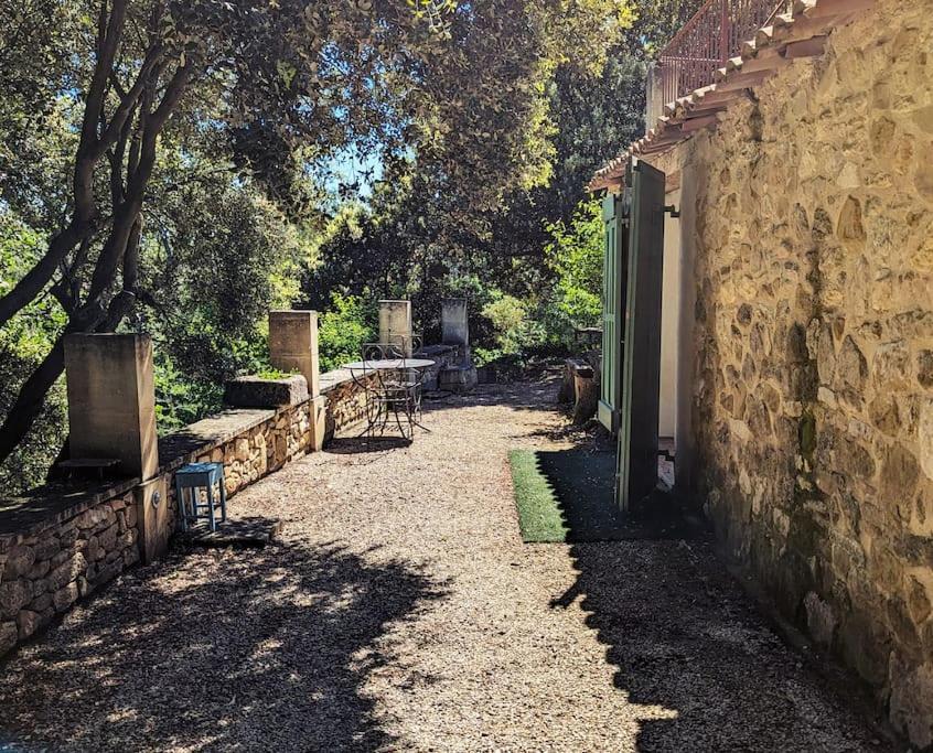 Вилла Sous Les Chenes Peypin-d'Aigues Экстерьер фото